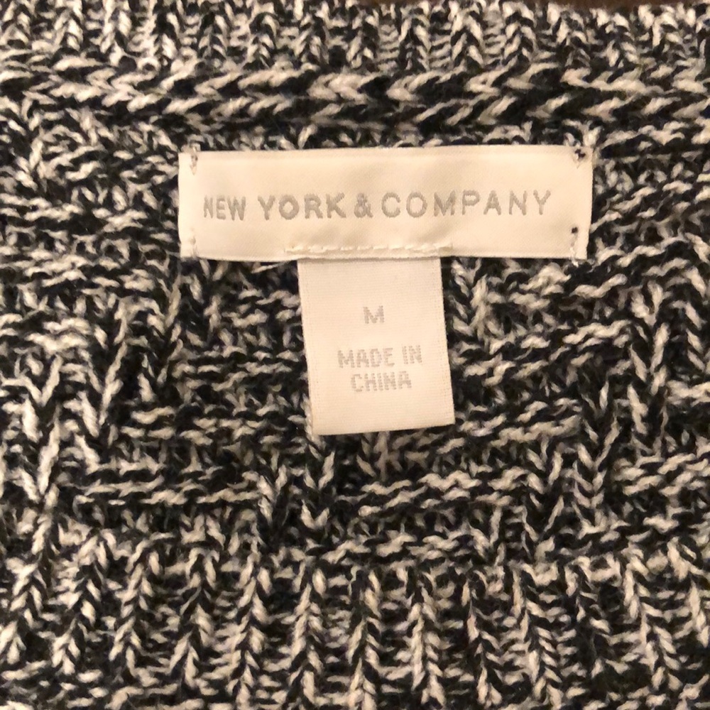 Sweater - Picture 4 of 4